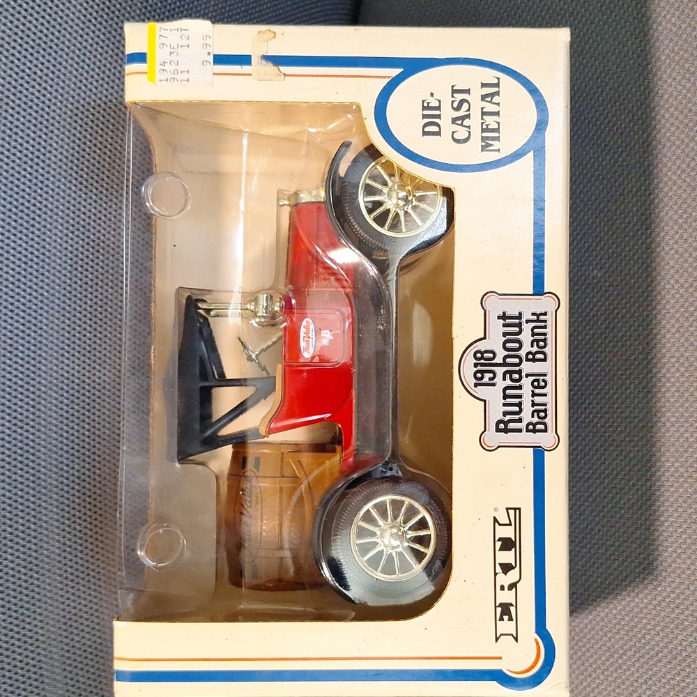 1918 Ford Runabout Berrel Bank 1/25 Scale Die-cast Car car created by Ertl